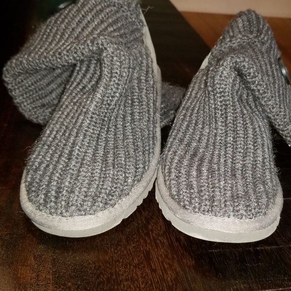 Size 6 Ugg Boots - Picture 6 of 6